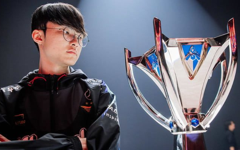 nejlep&scaron;&iacute;-hr&aacute;či-esportu-faker